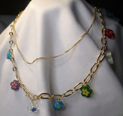 80R 8 OTHER REASONS Gold Tone Double Strand Acrylic Flower Statement Necklace