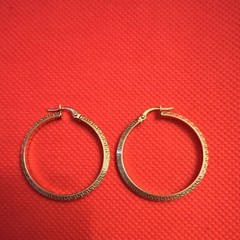 18k Gold medium size Hoop earings