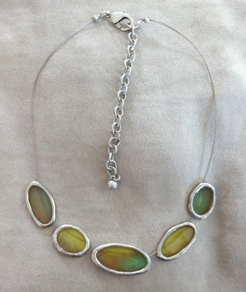 UNSIGNED BRUTALIST MODERNIST POURED GLASS OR RESIN SILVER NECKLACE WIRED GUC