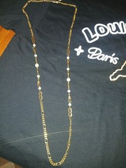 Gold Tone Figaro Chain Station Necklace White Round Pearl Bead Accents