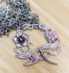 PINK DRAGONFLY & Flowers Pendant Vintage NECKLACE with Gift Bag BRAND NEW