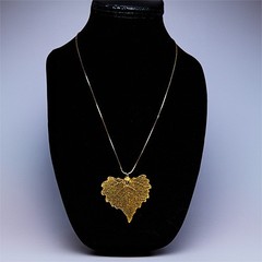 24K Gold Dipped Maple Leaf Necklace Pendant with Chain – Nature’s Gifts
