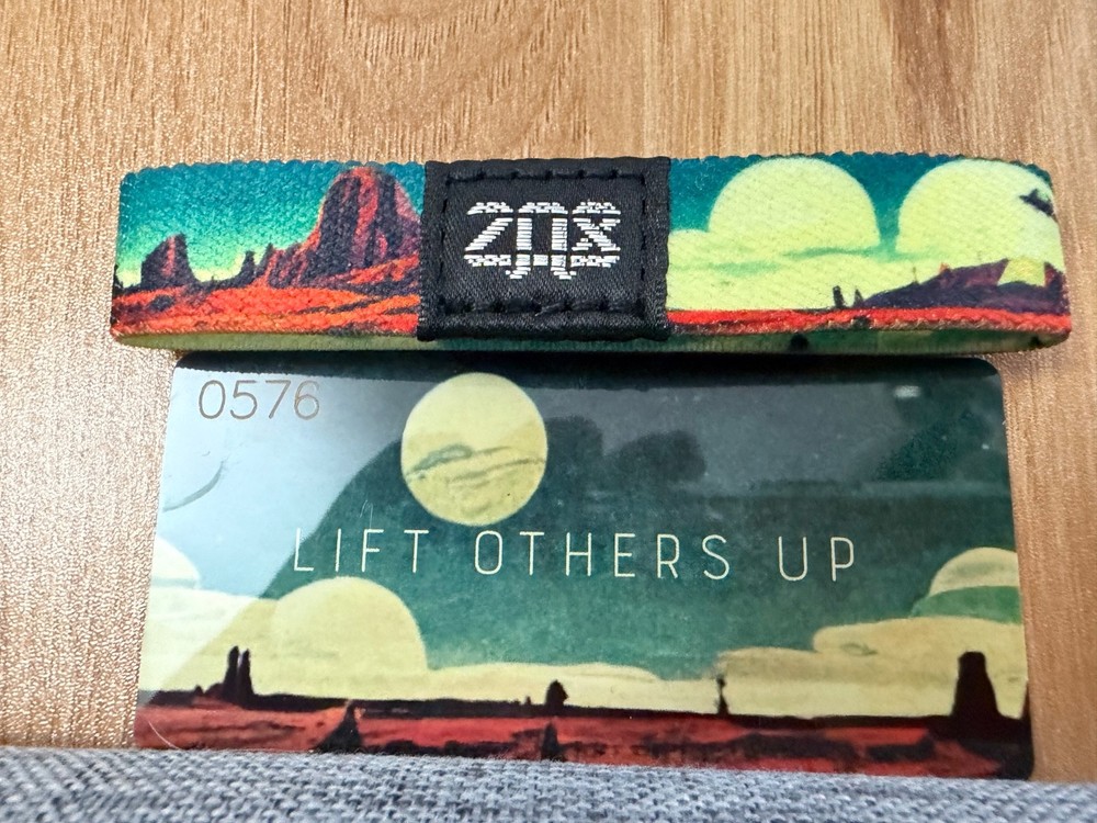 “ZOX LIFT OTHERS UP #576” MEDIUM NIP $6 SHIPPING FOR UP TO 8
