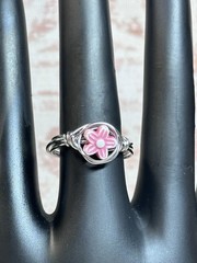 Silver Tone Wire Wrapped Ring w/ Pink & White Flower Center Band Size 8