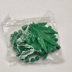 Plastic Green Cannabis Leaf Beaded Necklace – Beads Party Favors Bulk Mardigras