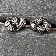 925 Sterling Silver Flower CZ Small Huggie Earrings Vintage Style Hinge