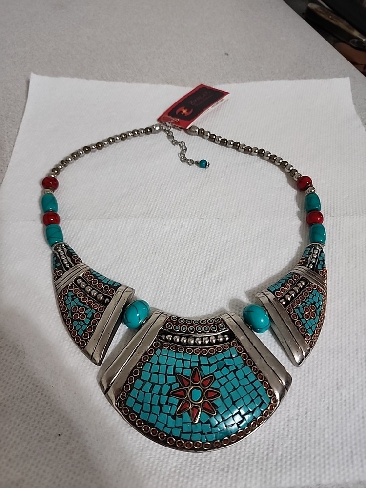 ZYRLAT HAND MADE LARGE STATEMENT PIECE FAUX TURQUOISE / CORAL INLAID NECKLACE