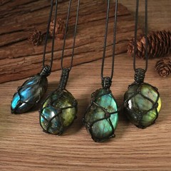 Natural Labradorite Dragon Heart Pendant Healing Amulet Protection Necklace