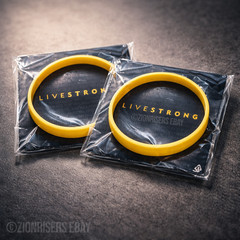 ✱ 2-PACK ✱ 100% AUTHENTIC NIKE LIVESTRONG LIVE STRONG BRACELETS WRISTBANDS L/XL