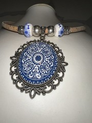 Vintage-Inspired Boho Blue White Ceramic Style Medallion Metal Necklace Cork Cor