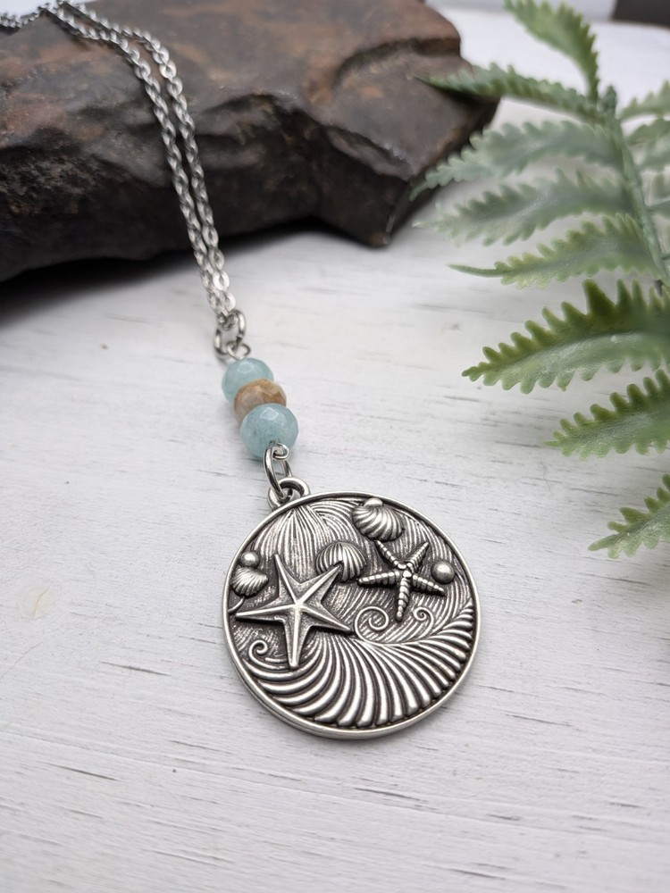 Beach Pendant Necklace / Beach Jewelry / Ocean Themed / Beaded