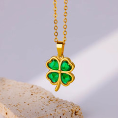 Four Leaf Clover Necklace Green Zircon Gems Gold Colored Chain with gift box