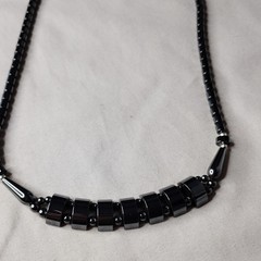 Vintage Hematite Bead Necklace 18″ Black Geometric Graduated Barrel Clasp
