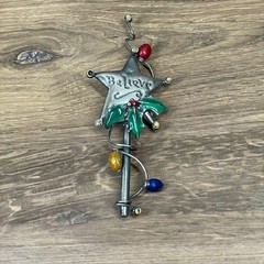 Vintage Believe Star Brooch 3.5in Pewter Enameled Holly Lights Rhinestone Pin