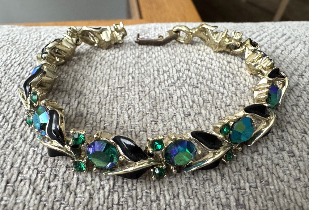 Vintage Signed Lisner Bracelet – 7 ½” – Peacock AB