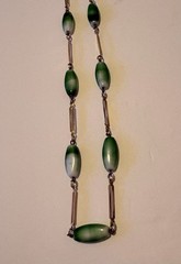 Rare 23″ Vintage 1975 Avon Come Summer Green White Marbled Bead Link Necklace