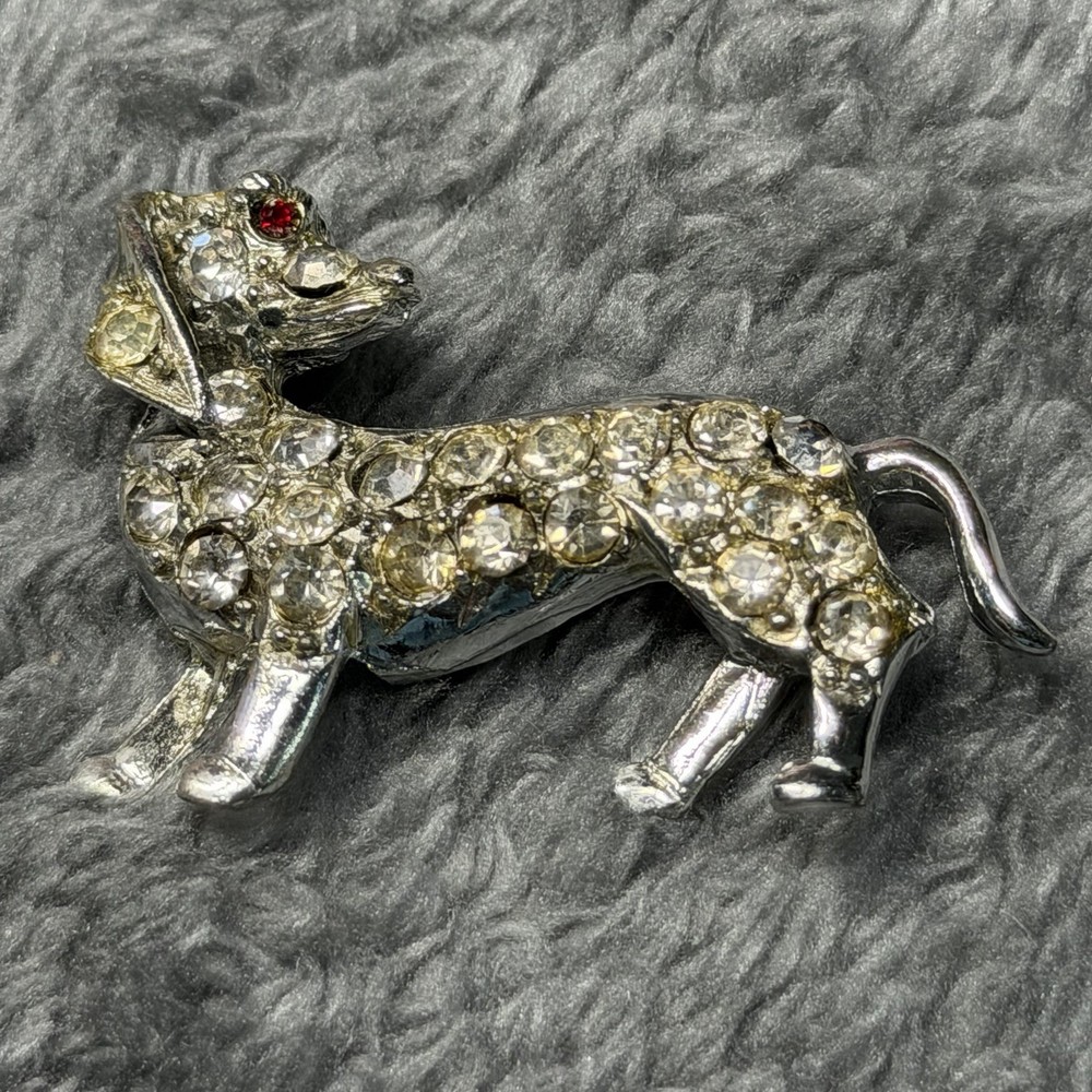 Vintage Mid-Century Rhinestone Dachshund Brooch (circa 1960s–1970s)