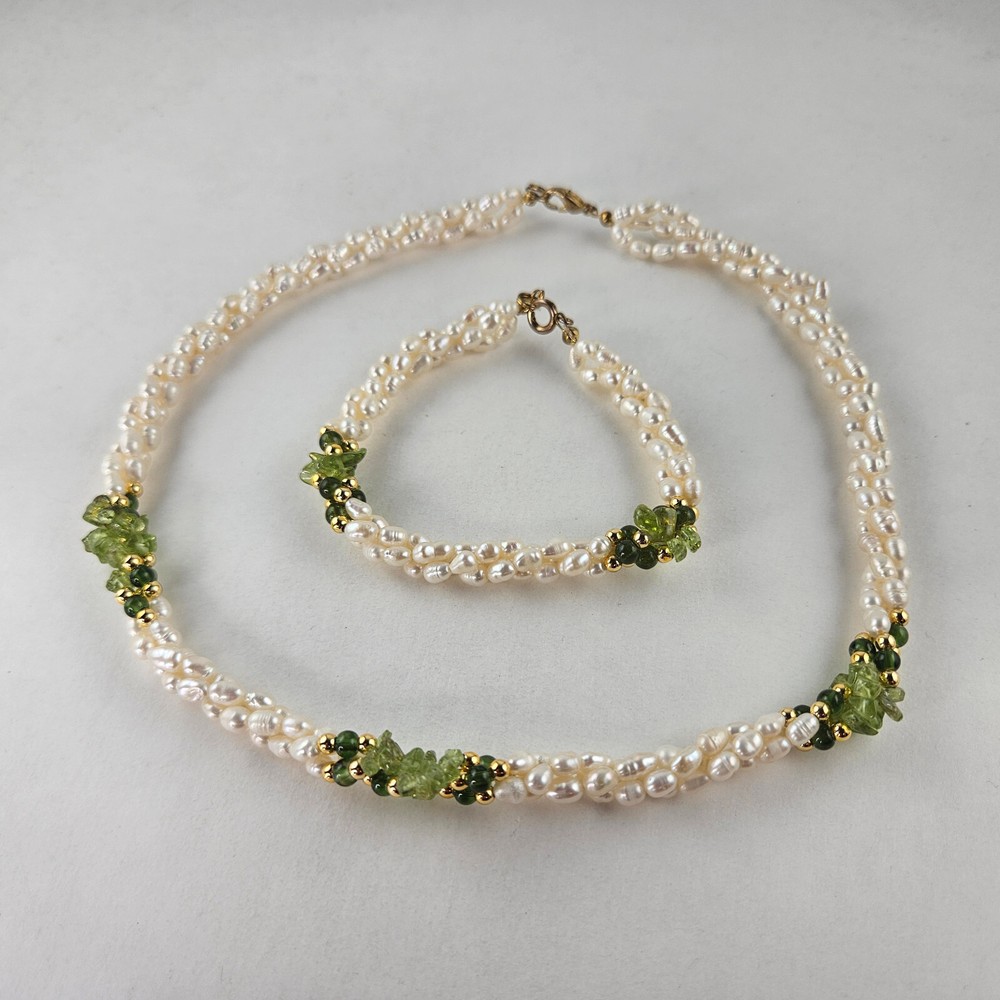 Freshwater Pearl Necklace 17in & Bracelet 7.75 with Green Peridot [8141]