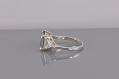 Sterling Silver Mystical Solitaire Cubic Zirconia Trillion Band Ring 925 Sz: 7