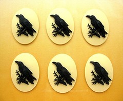 6 BLACK BIRD GOTH CROW RAVEN on IVORY Color 25mm x 18mm Costume Jewelry CAMEOS