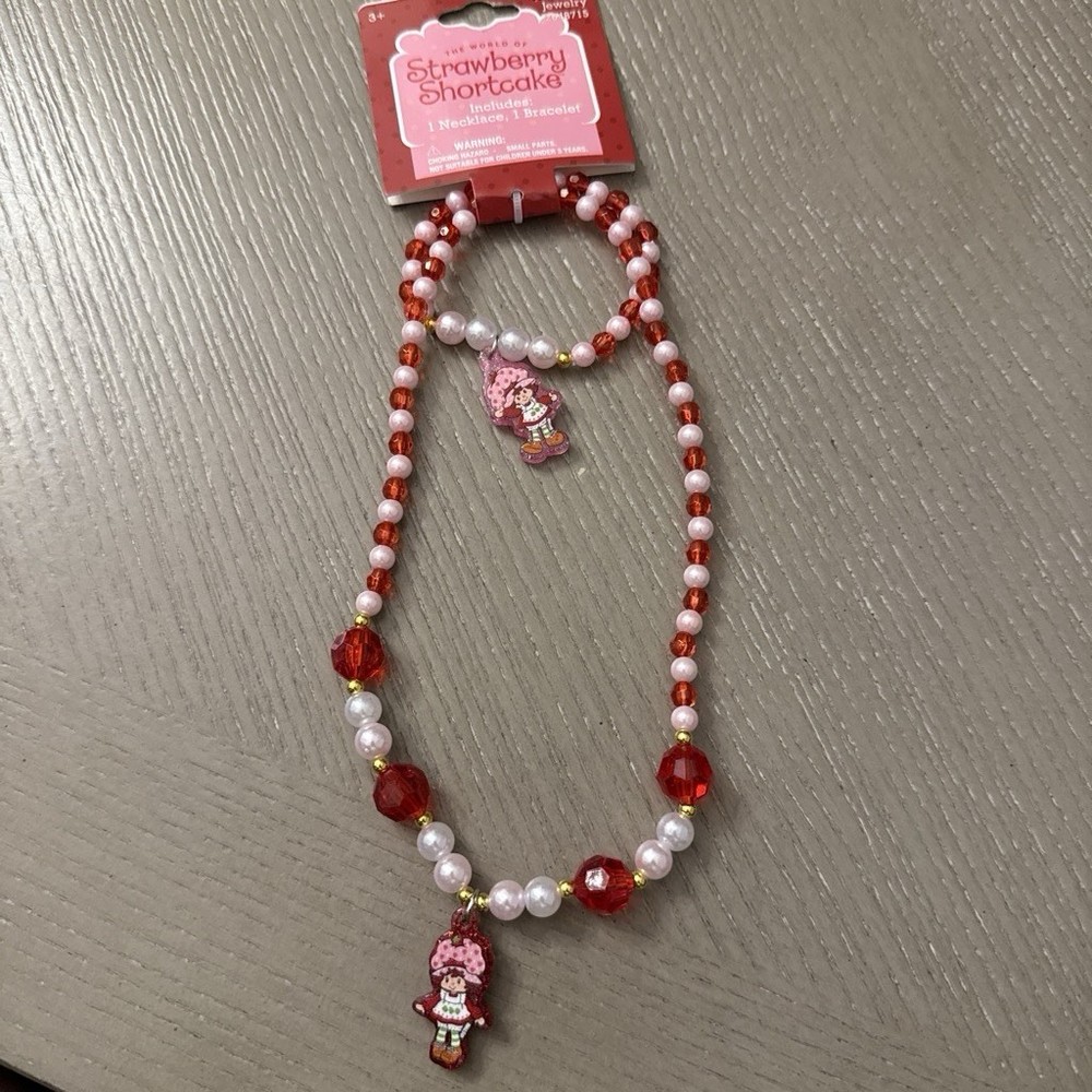 Strawberry Shortcake Red & White Plastic Beaded Charm Pendant Necklace