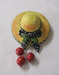 VTG SUN BONNET RESIN STRAW HAT PIN W/ DOTS AND CHECKED ACCENTS CHERRIES TRIM