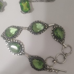 Green Crystal Silver Tone Set Necklace Pendant Earrings Bracelet
