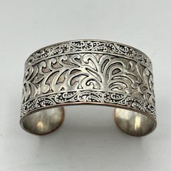 Floral Mixed Metal Scroll Work Cuff Bracelet – Silver Tone & Copper