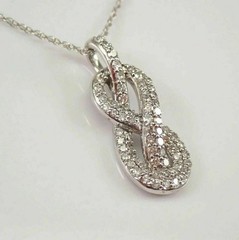 Pretty 2Ct Round Cut Simulated Diamond Infinity Pendent 14K White Gold Plated