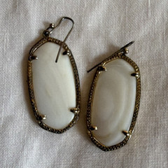 Kendra Scott white small drop earrings