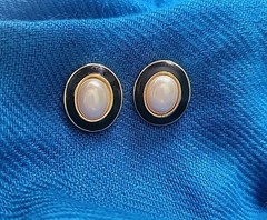 Trifari Stud Pearl Statement Earring Set Womens Secure Lock Back Stylish