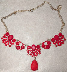 Gold Tone Statement Bib Cable Chain Red Simulated Rhinestone Teardrop Drop