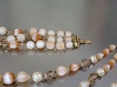 LISNER Vintage Necklace & Bracelet Set Peach Gold Tone Multistrand Adjustable