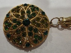 LISNER CIRCLE FLOWER USNER SIGNED PIN RHINESTONES BEAUTIFUL FREE SHIPPING