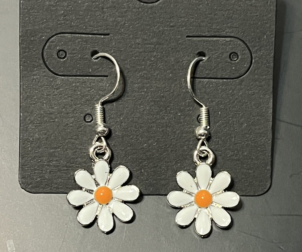 Vintage White Daisy Enamel Silver Dangle Fashion Bohemian Casual Fun Earrings