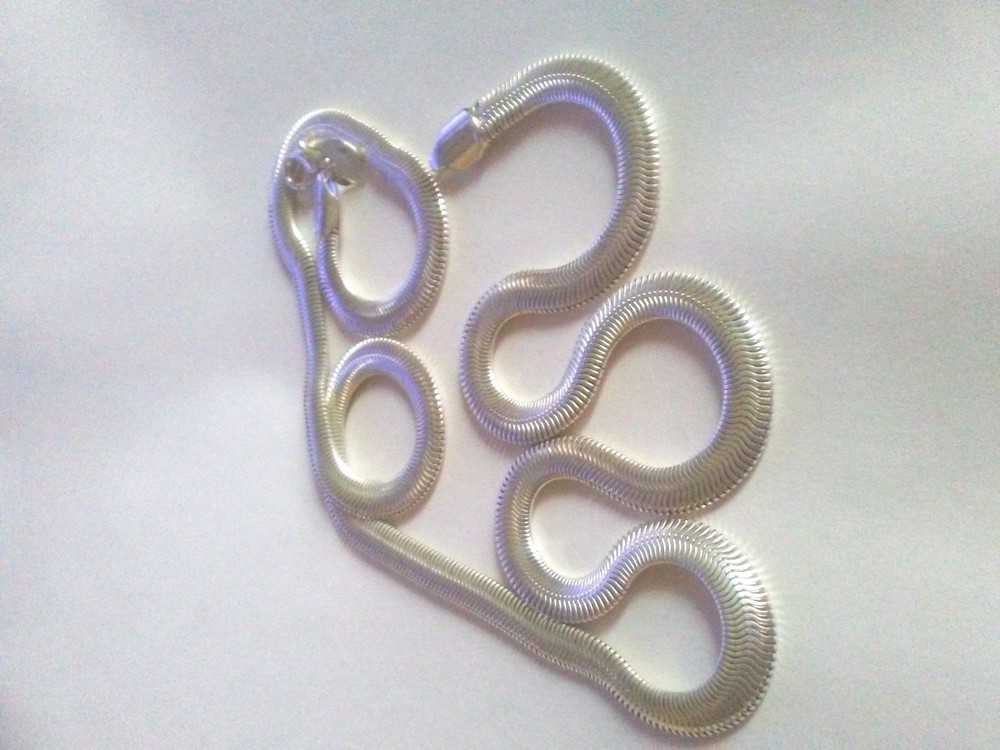 22″ Silver 6 mm Herringbone Flat Snake Chain, uni-sex