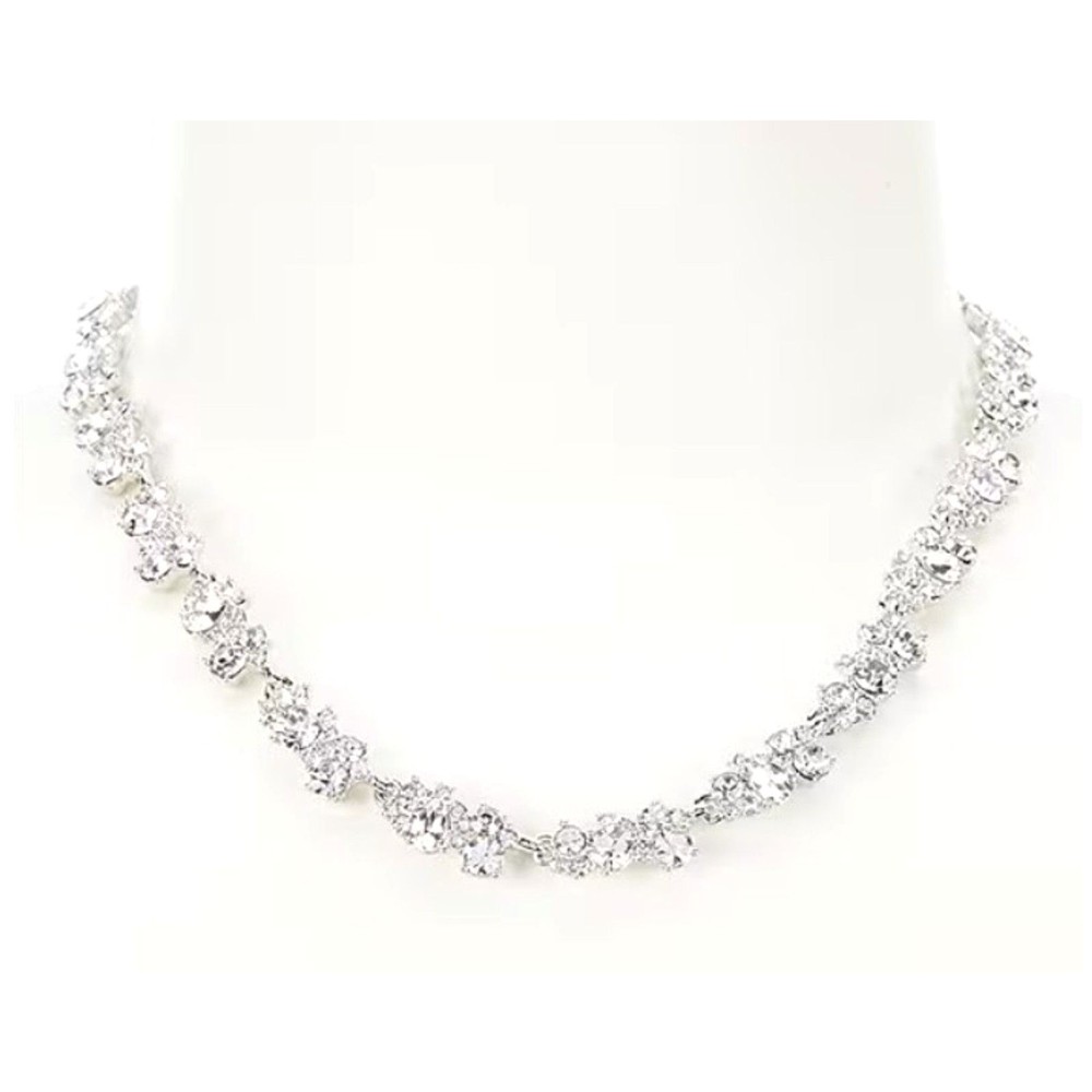 Givenchy Crystal Cluster Collar Necklace – New