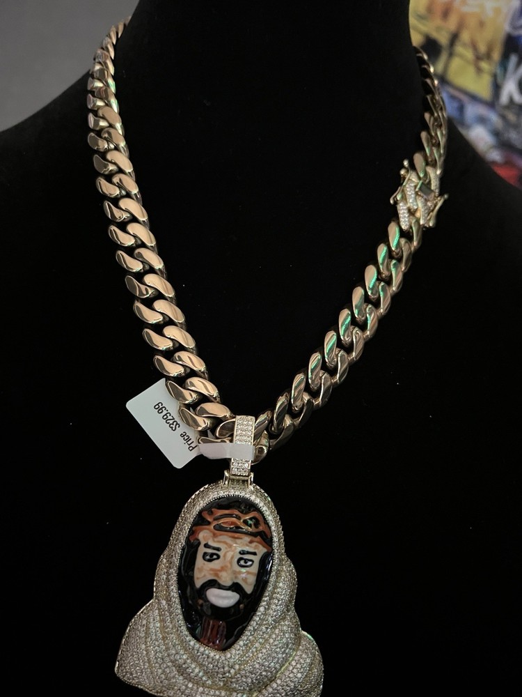18” 14k gold Plated Cuban necklace  with 5A CZ Jesus pendant
