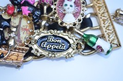 Betsey Johnson Paris Is Always A Good Idea Statement Bracelet RARE Cat
