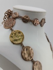 CHICO’S mixed metals hammered graduated discs stations design 36 in necklace