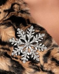 Snowflake Solstice – White Paparazzi Brooch