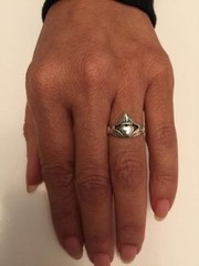 .925 STERLING SILVER CLADDAGH STYLE RING SIZES 5,6,7,8,9,10,11,12 J57
