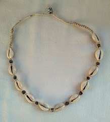 Necklace Surfer Beaded Cowrie Shell Ethnic Tribal Unisex 16″ US Seller New