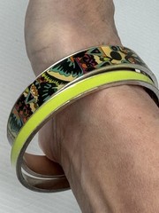 Sakroots Lime Green & Multicolor Bangle Bracelets Lot Of 2 Set Fashion Peace