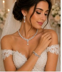 14k White Gold Plated Bridal Jewlery Set Made With Swarovski Crystals Element